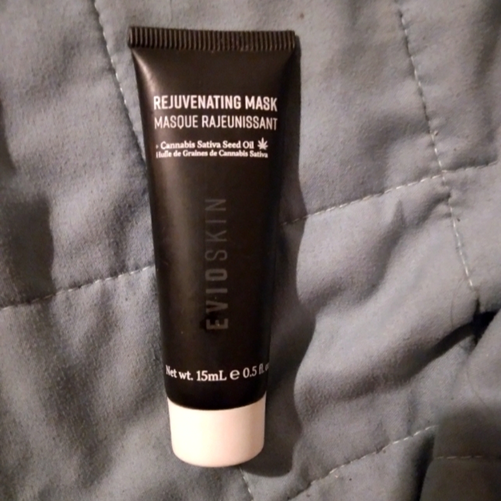 Evio Skin Mask